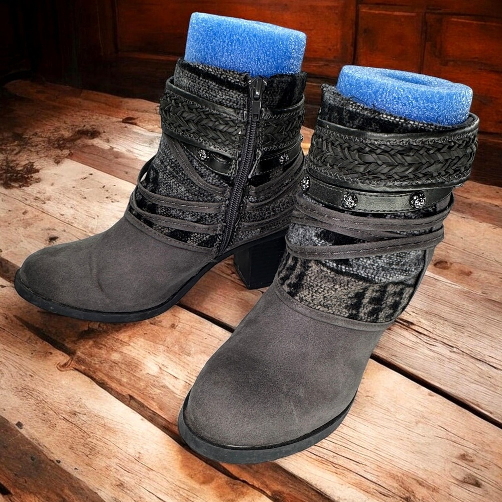 Wallflower Hildred Ankle Boots Women 7.5 Grey Braided Strappy Block Heel Western